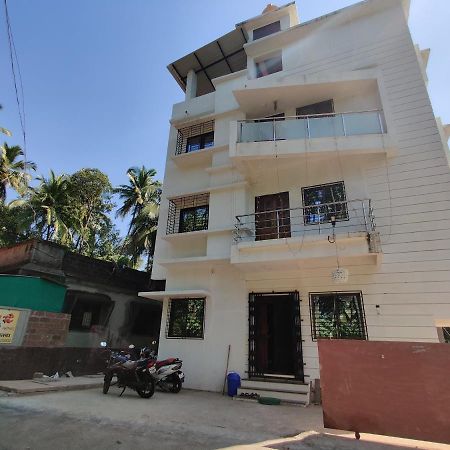 Bandekar Home Stay Mālvan Екстериор снимка